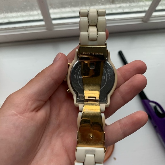 Vintage White MK watch - Picture 4 of 4